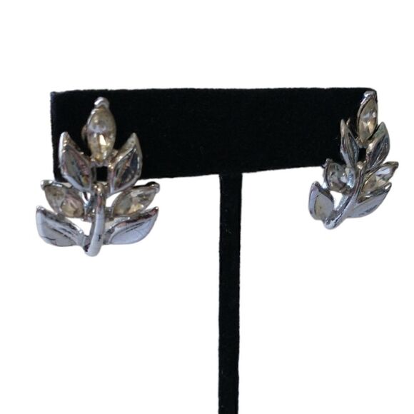 Crown Trifari Earrings Vintage Rhinestones Leaf Floral Silver Tone Clip On MCM. - Picture 11 of 16